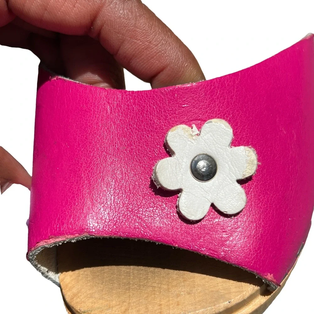 CAPE CLOGS Made In Sweden Pink With White Flower Girls Size 3